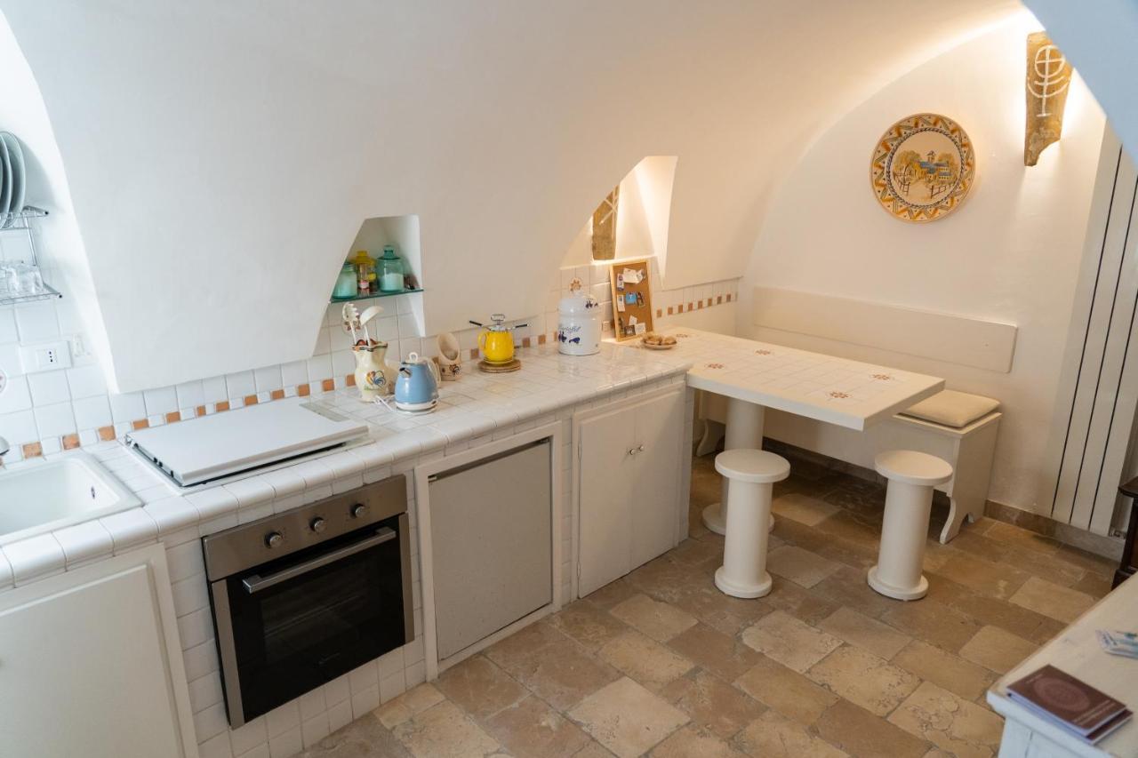 Casa La Calce Apartment ออสตูนี ภายนอก รูปภาพ