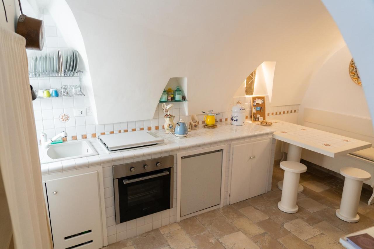 Casa La Calce Apartment ออสตูนี ภายนอก รูปภาพ