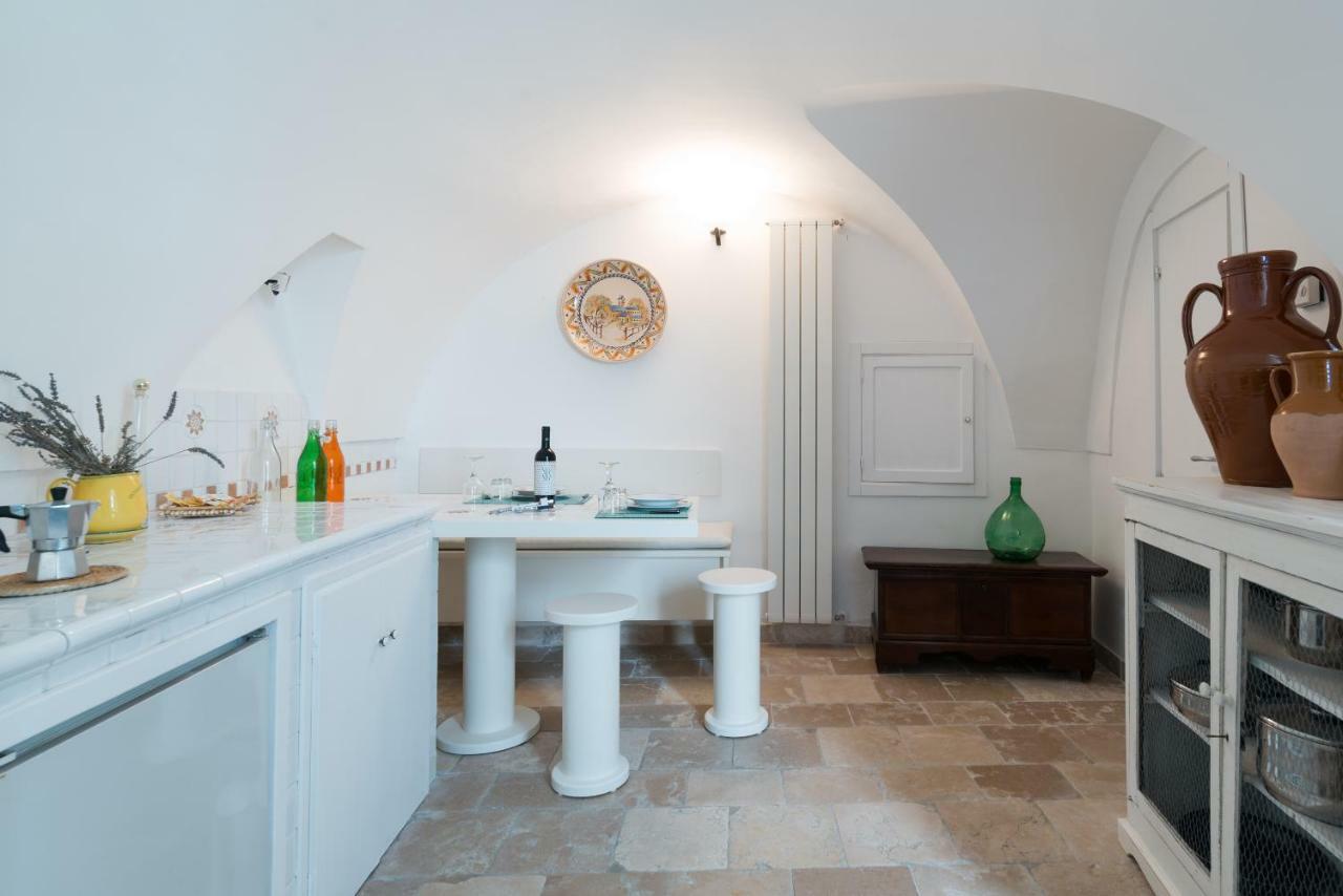 Casa La Calce Apartment ออสตูนี ภายนอก รูปภาพ