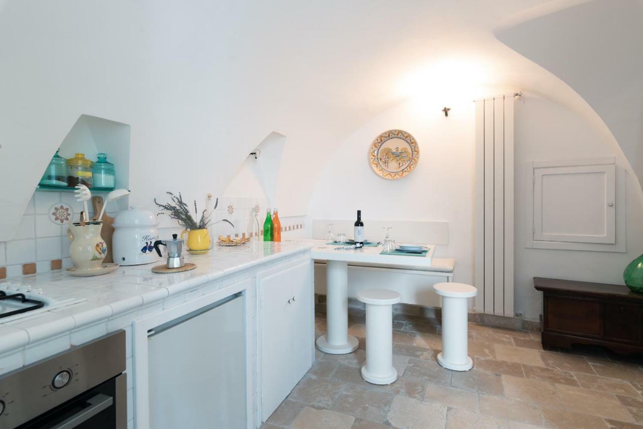 Casa La Calce Apartment ออสตูนี ภายนอก รูปภาพ